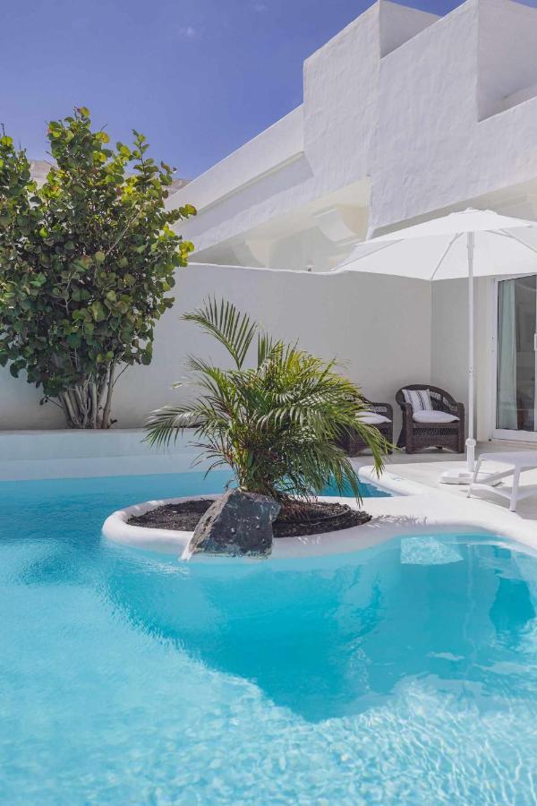 Villa Tiguaro Piscina Climat Jacuzzy Ac Villa 9 12 Corralejo Eksteriør billede