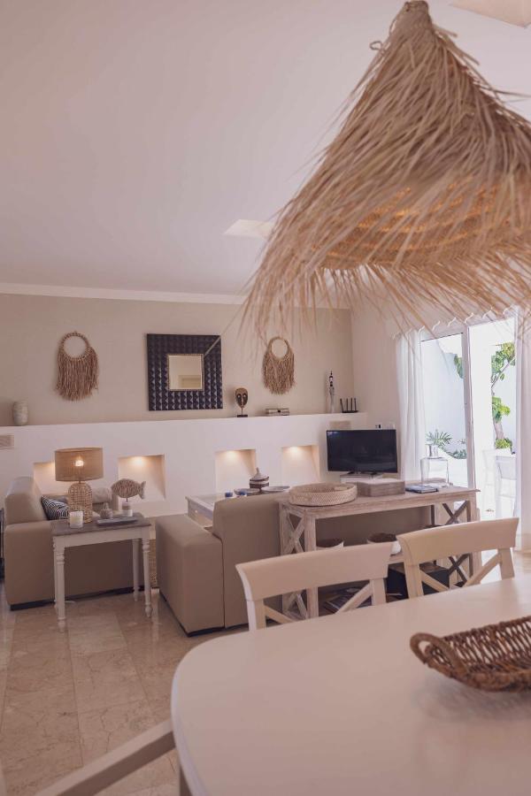 Villa Tiguaro Piscina Climat Jacuzzy Ac Villa 9 12 Corralejo Eksteriør billede