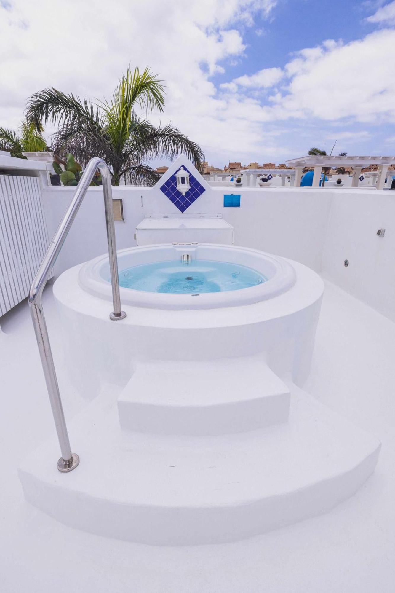 Villa Tiguaro Piscina Climat Jacuzzy Ac Villa 9 12 Corralejo Eksteriør billede