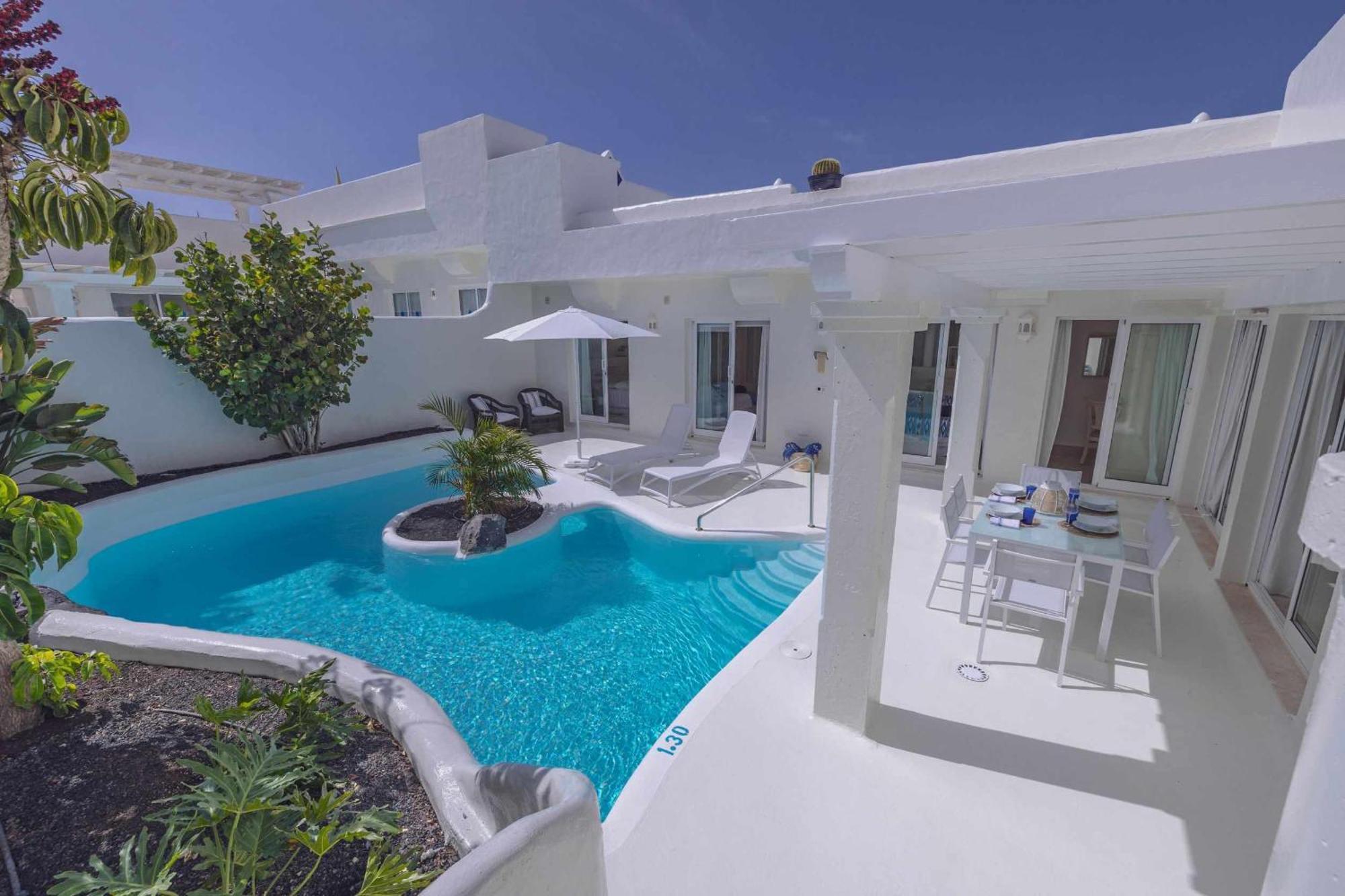 Villa Tiguaro Piscina Climat Jacuzzy Ac Villa 9 12 Corralejo Eksteriør billede